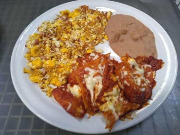 Hotel Hacienda Las Marias Meoqui 外观 照片