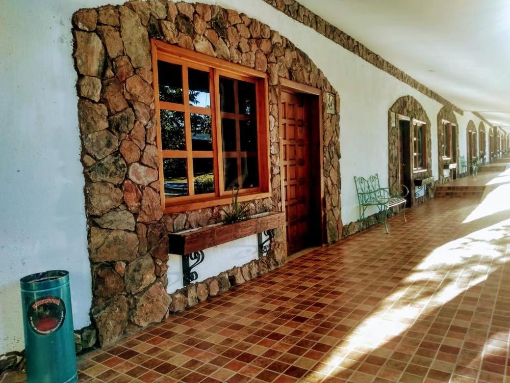 Hotel Hacienda Las Marias Meoqui 外观 照片